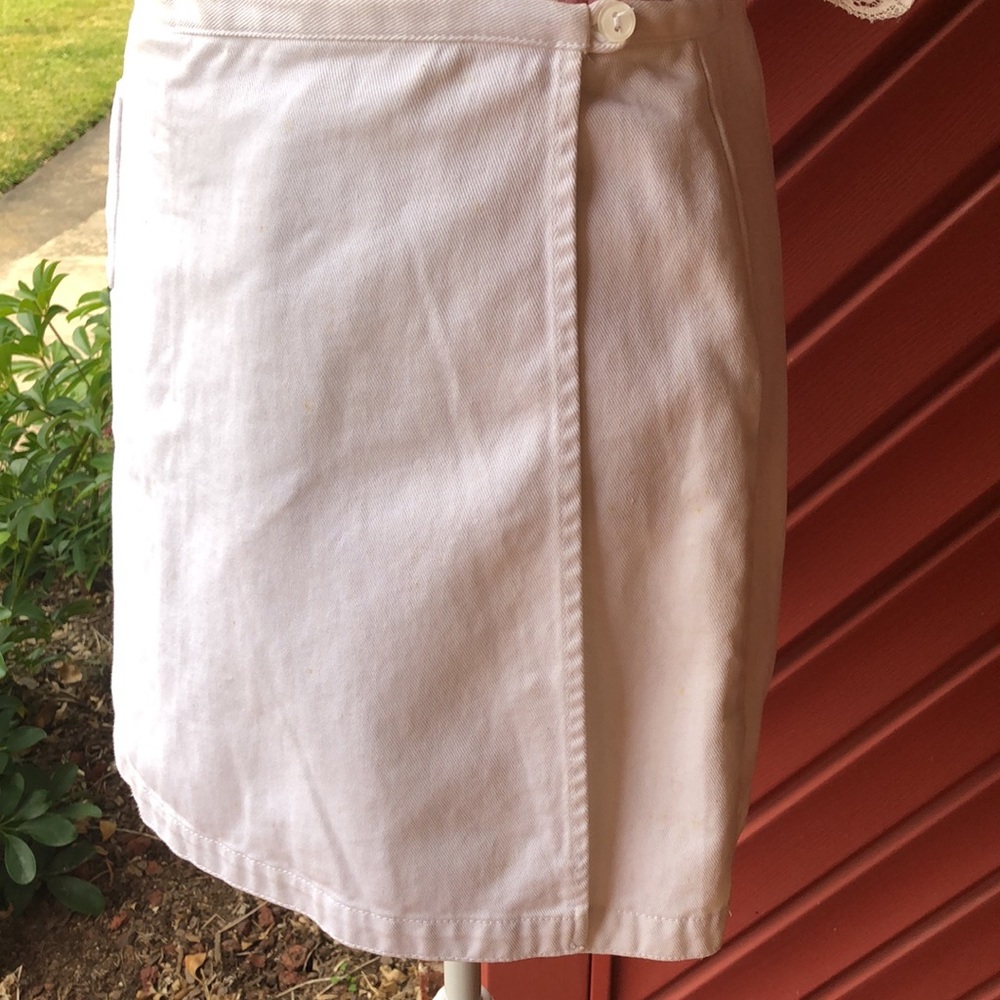 HOST PICK i.e. White Skort Skirt - Picture 4 of 11